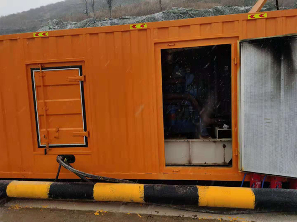 巨野发电车出租-应急柴油发电机组选什么样的比较好？